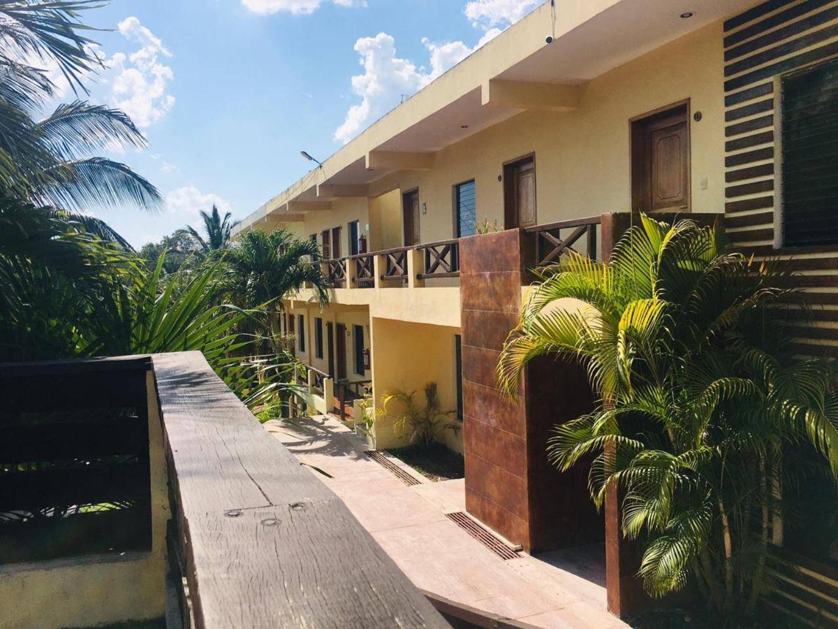 Hotel Maya Balam Xpujil Exterior photo