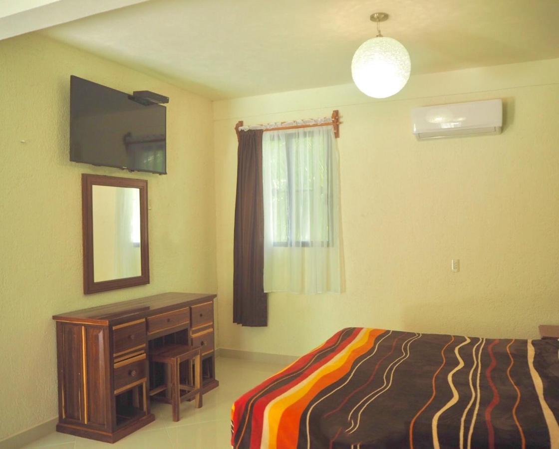 Hotel Maya Balam Xpujil Exterior photo